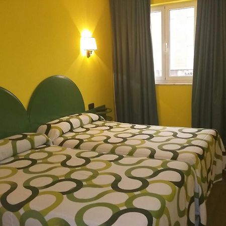 Hotel Villapaloma La Virgen del Camino Kültér fotó