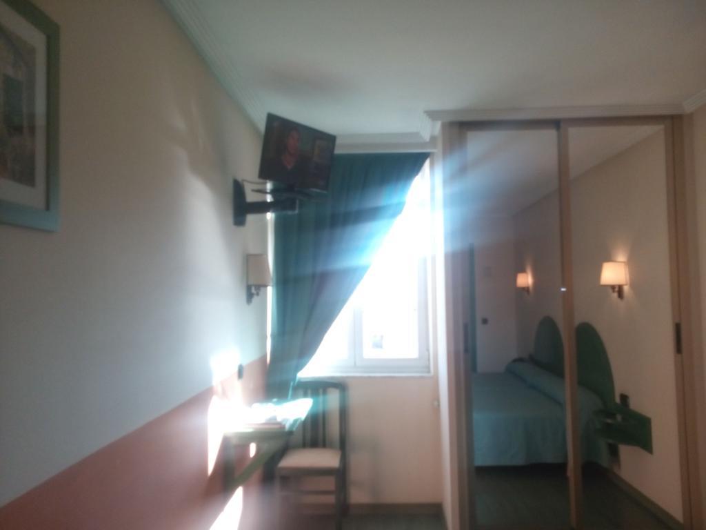 Hotel Villapaloma La Virgen del Camino Szoba fotó