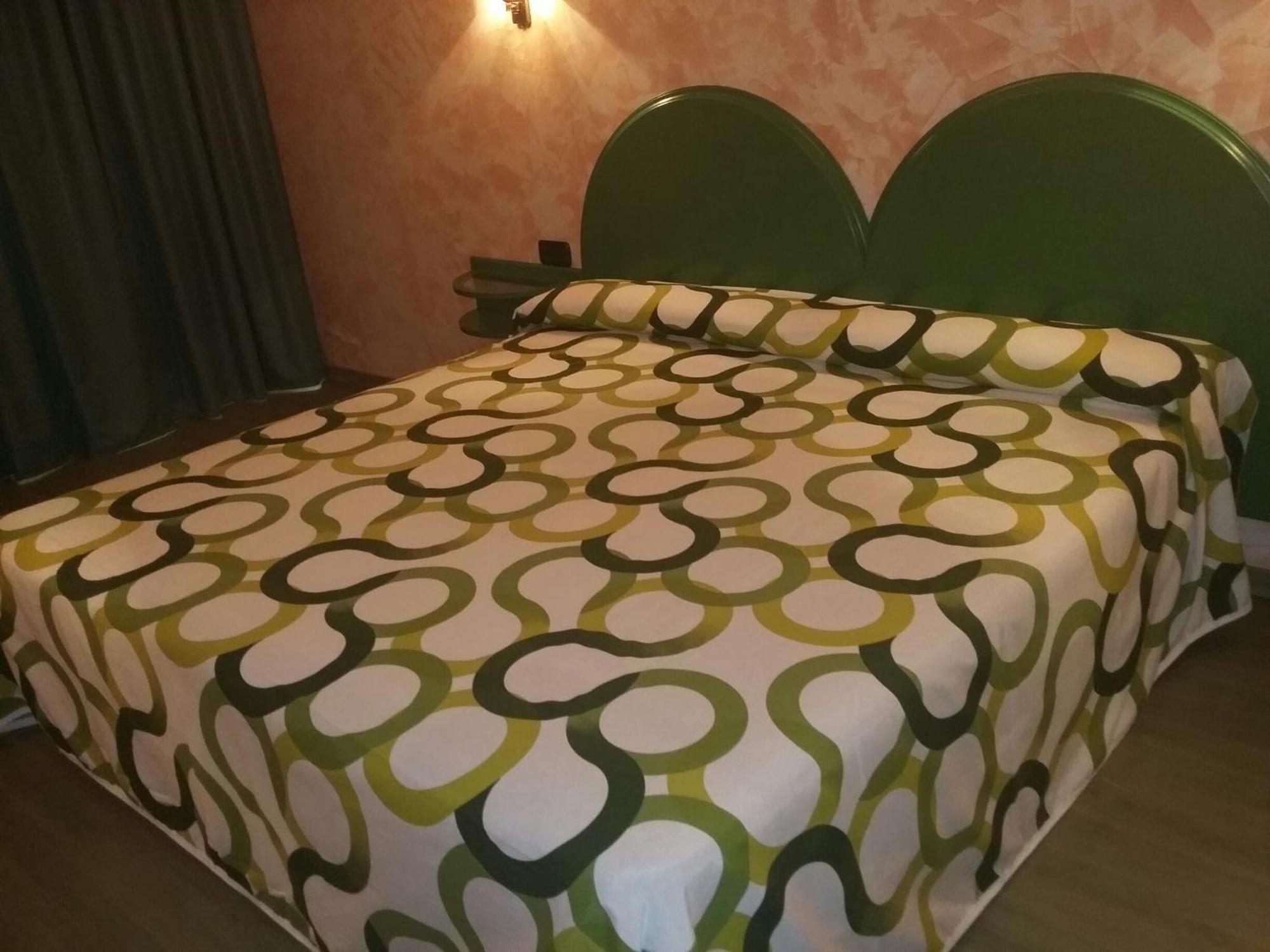 Hotel Villapaloma La Virgen del Camino Kültér fotó