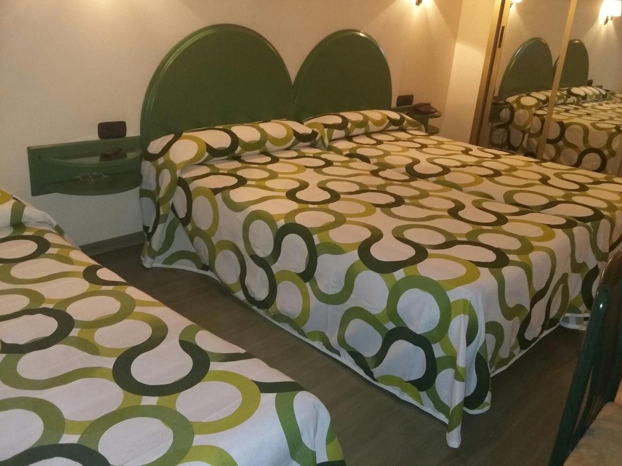 Hotel Villapaloma La Virgen del Camino Kültér fotó